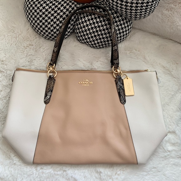 New Coach AVA TOTE IN EXOTIC EMBOSSED LEATHER TRIM  F38308 - Picture 2 of 9